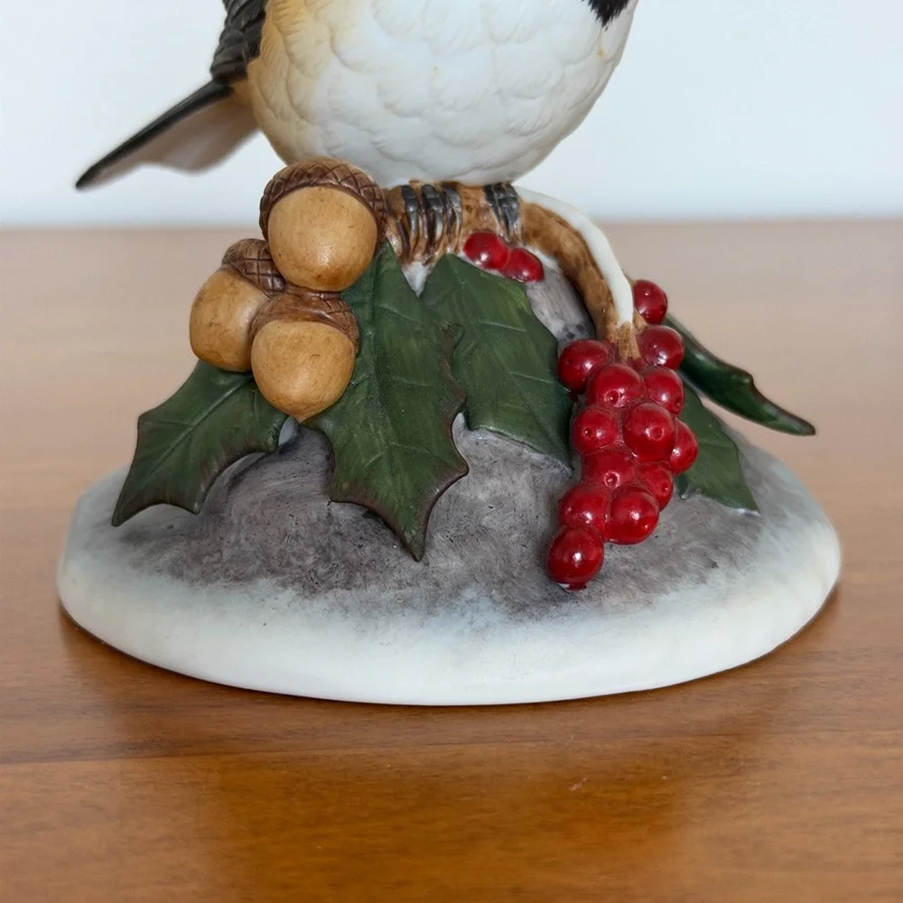 Andrea By Sadek 1994 Limited Edition Chickadee Holly Acorn Bird Figurine286/5000
